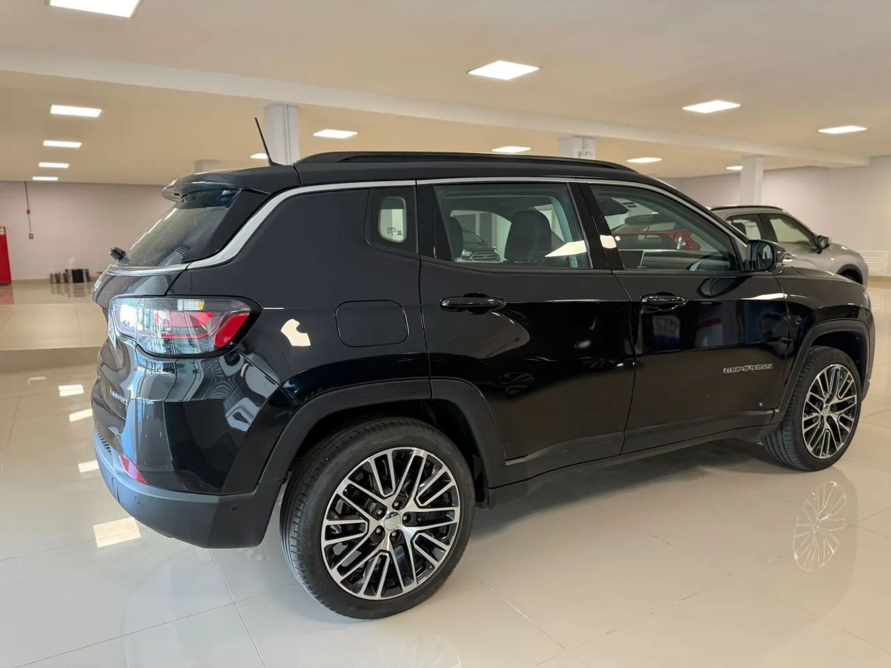 JEEP COMPASS LIMITED T270 1.3 TB 4x2 Flex Aut - Foto 4