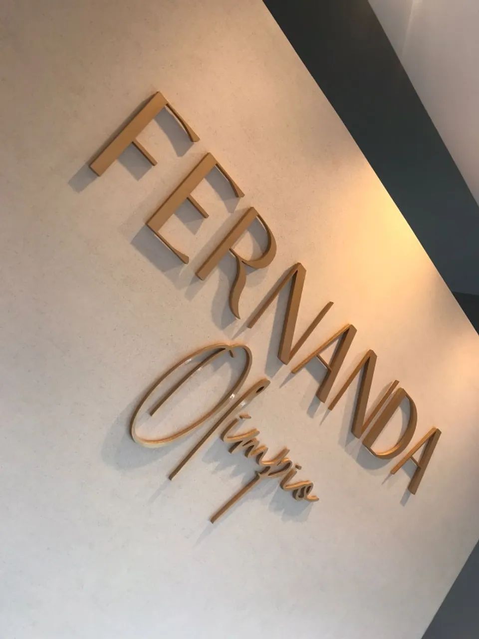 Letreiros em PVC Expandido com Pintura Automotiva - Durabilidade e Estilo para Seu Negócio - Foto 4