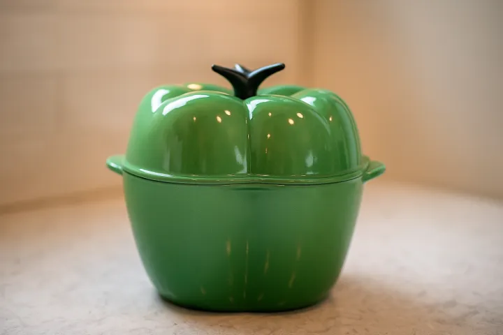 Potinho Cocotte pimentão verde Le Creuset