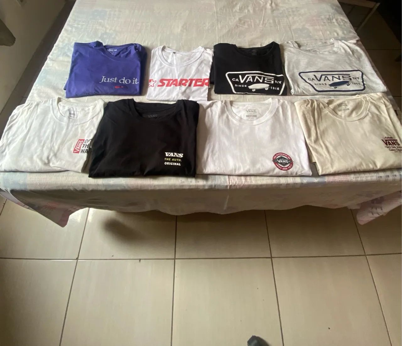 Vendo blusas vans, Lacoste, bermuda e jaqueta  - Foto 4