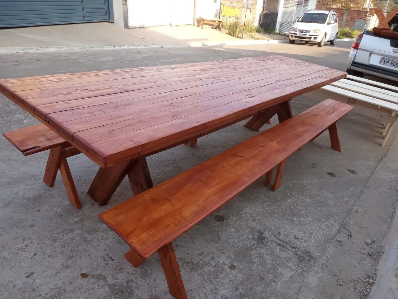 Mesa de madeira com bancos - Foto 5