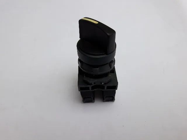 ZBE 101 Grampo de parafuso com interruptor rotativo 4D