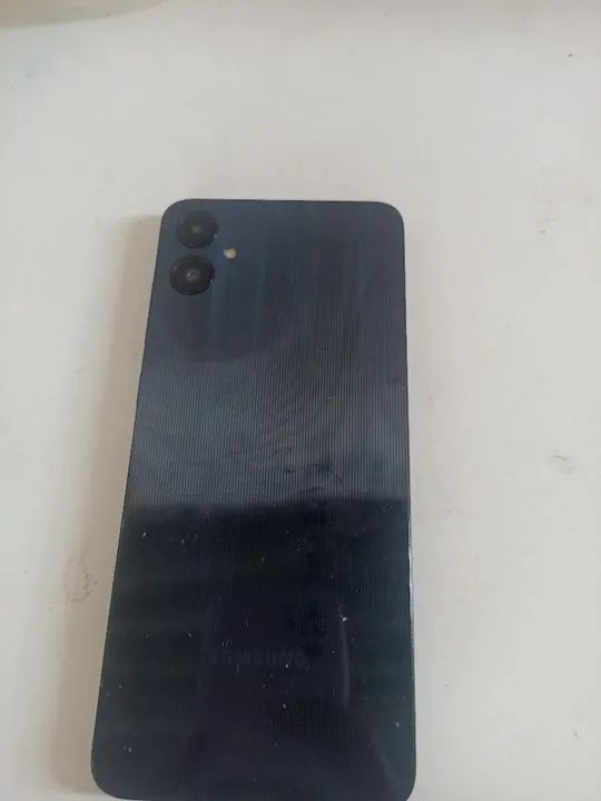 Smartphone com tela quebrada - Foto 2