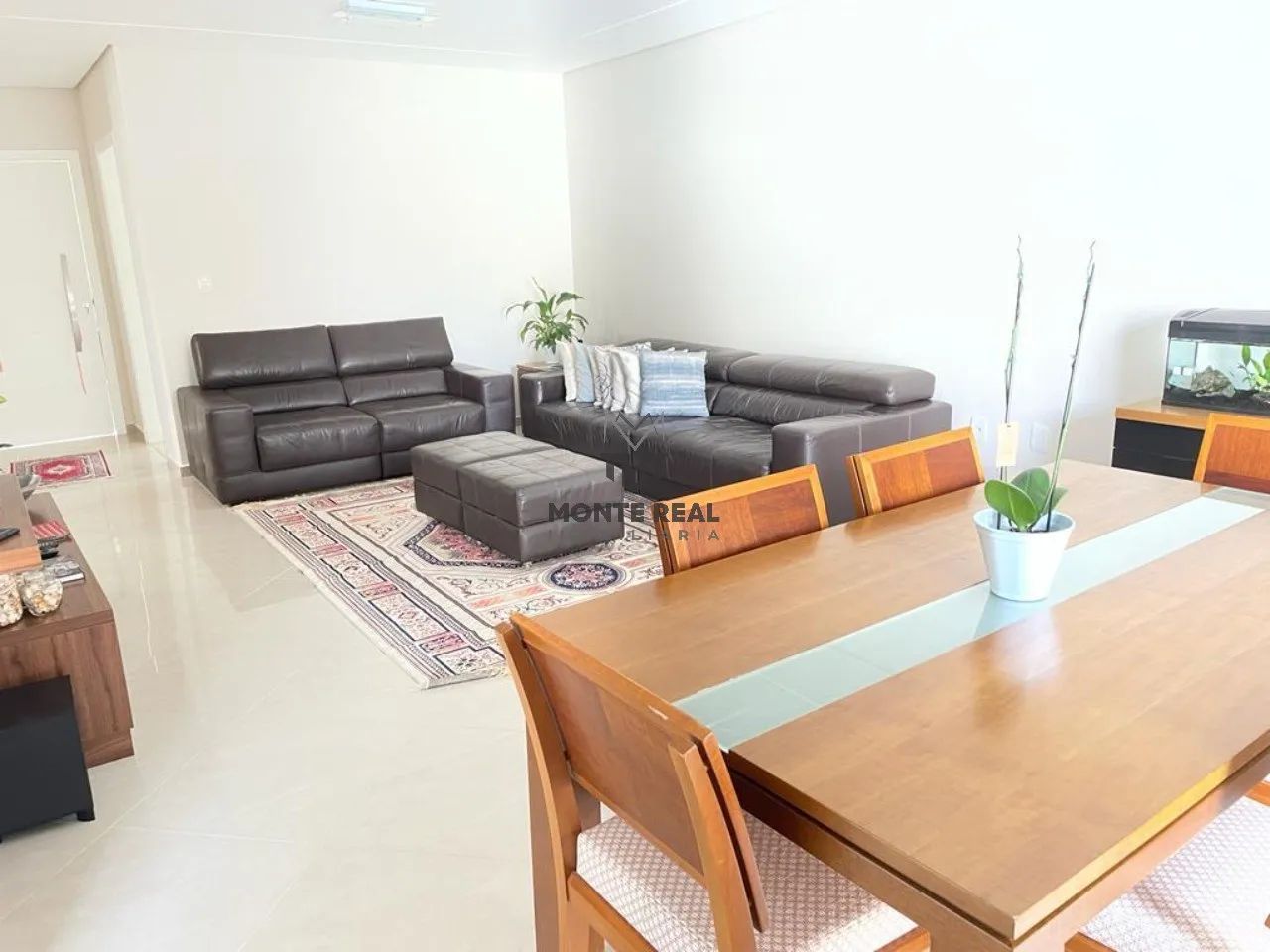 Monte Real Imobiliária | Villa dos Inglezes | Excelente Sobrado Mobiliado - Foto 2