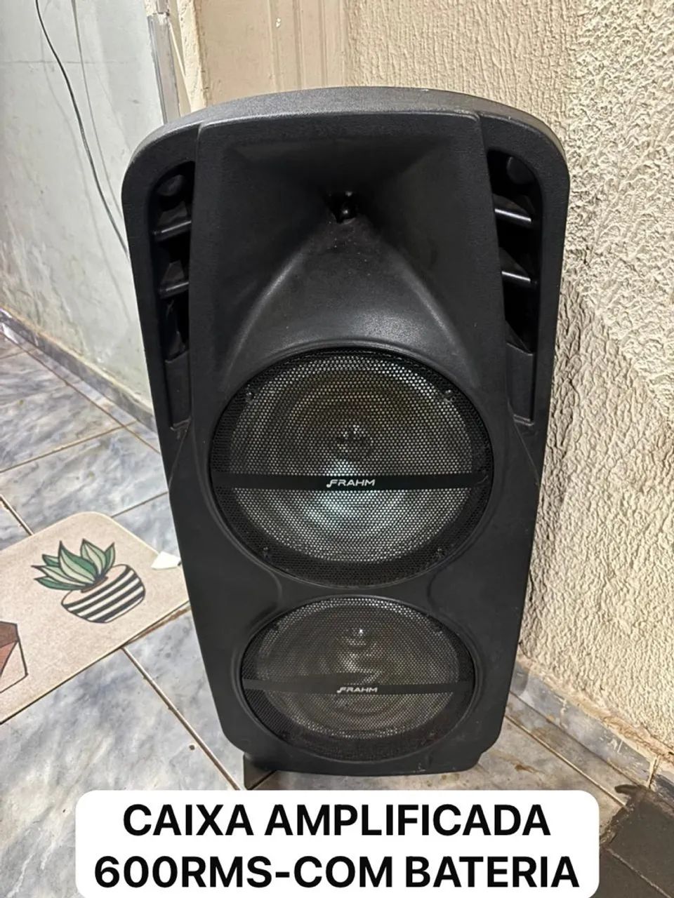 Caixa de Som  Frahm Amplificada 600RMS com Bateria