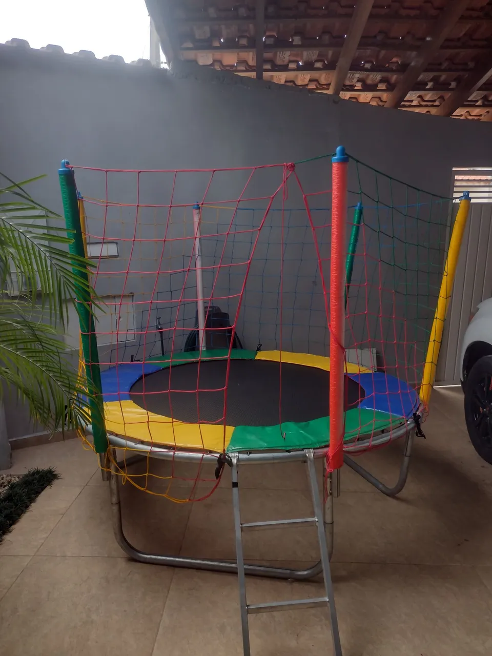 Cama Elástica Infantil com Rede de Proteção