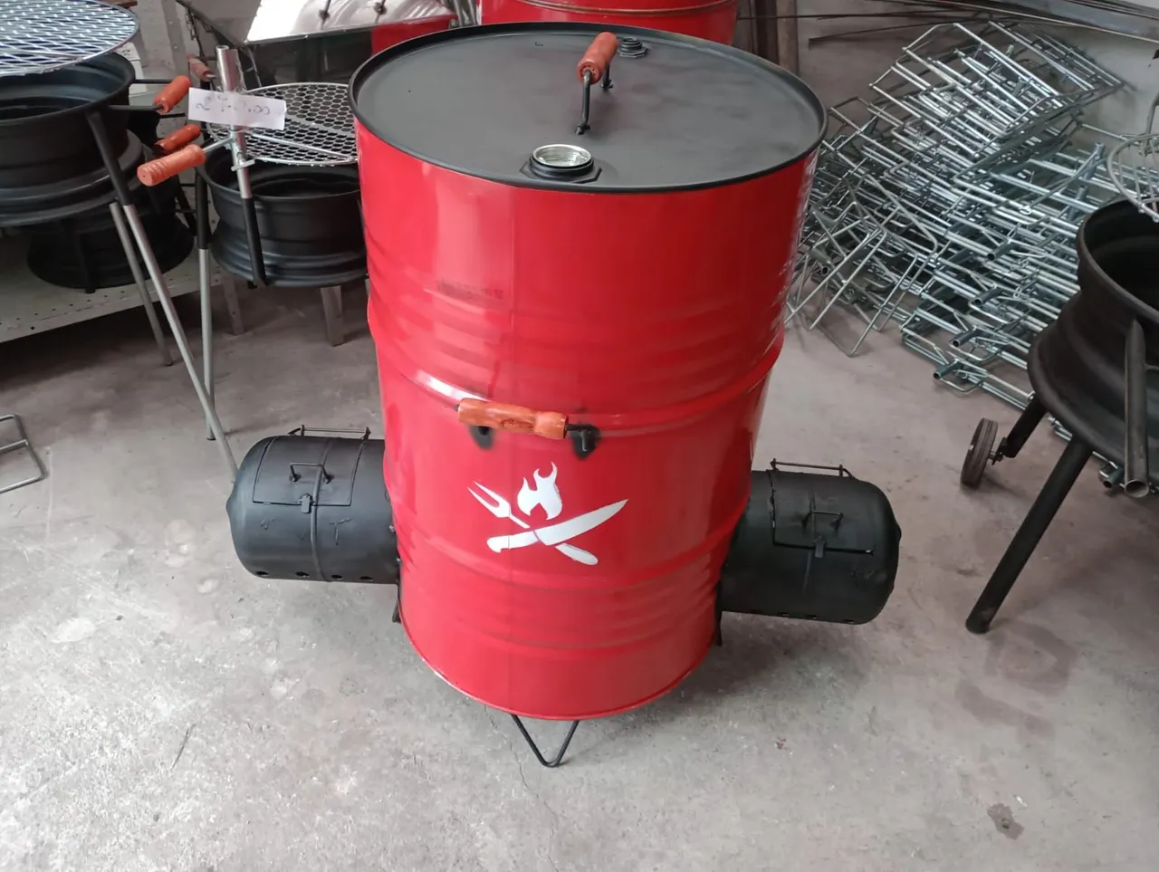 Churrasqueira de tambor - perfeita para o seu quintal!
