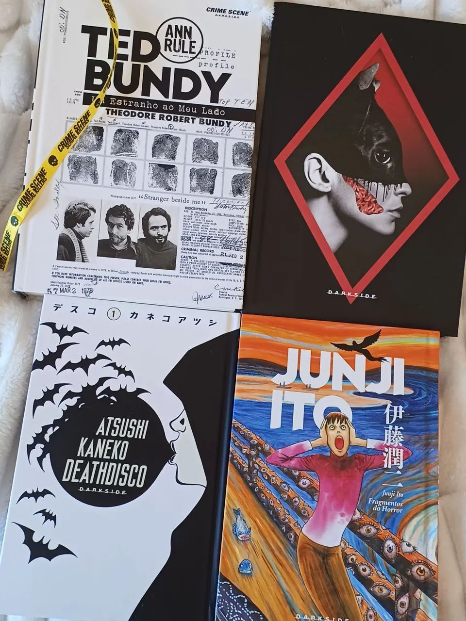 Livros e mangás darkside