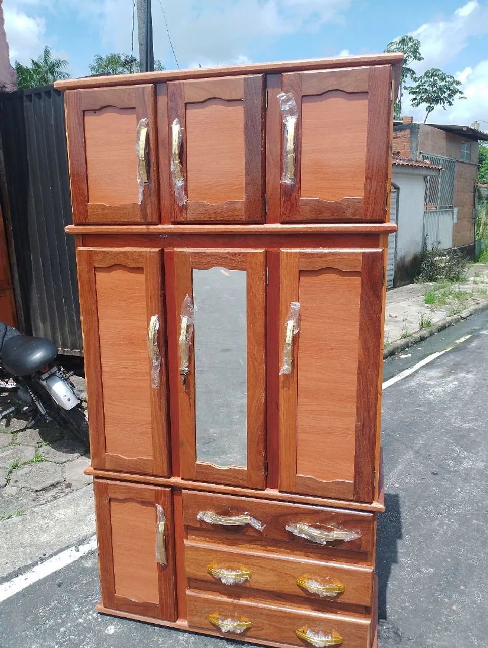 Guarda roupa de solteiro com espelho grande novo  - Foto 4