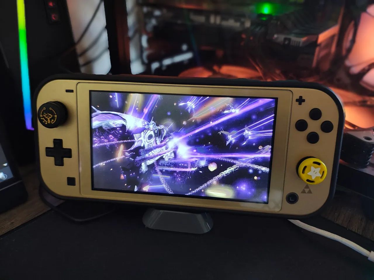 Nintendo Switch Lite - Hyrule Edition 中古 Nintendo Switch Lite - Hyrule Edition 中古 NEW Nintendo Switch