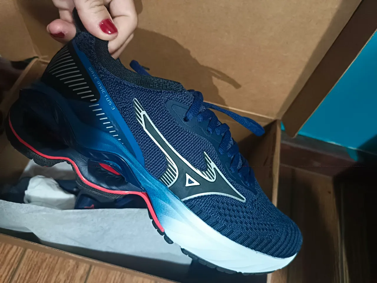 Tênis Mizuno Wave NA CAIXA