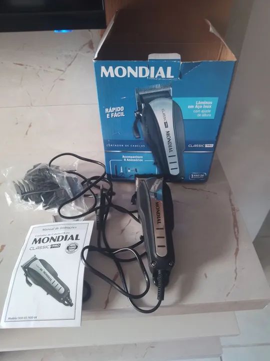 Máquina de Cortar Cabelo Mondial Classic Pro