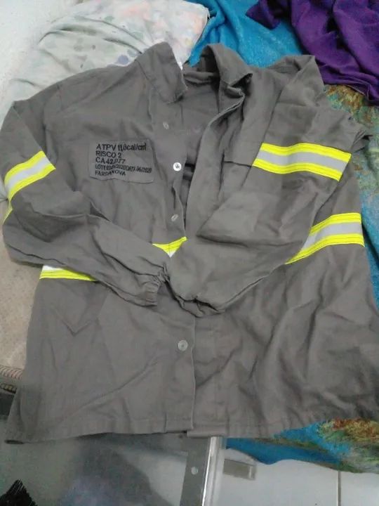 Camisas Anti-chamas Nr10 Risco 2, faixa Refletiva, Algodão (Cinza M e P) - Foto 2