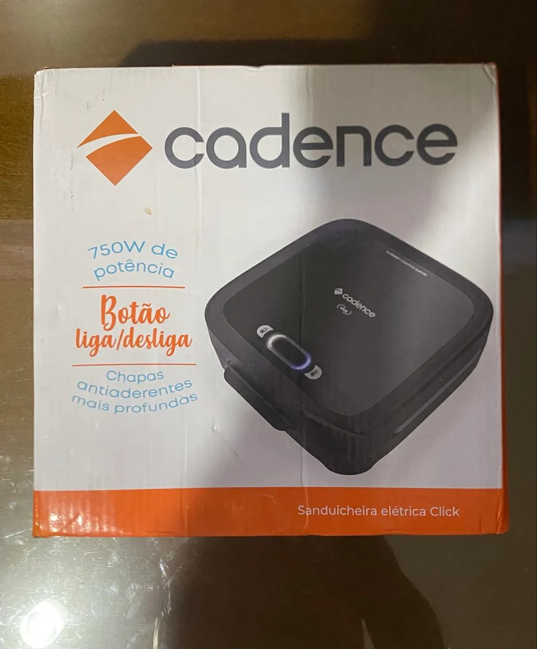 Sanduicheira Eletrônica Cadence 220v