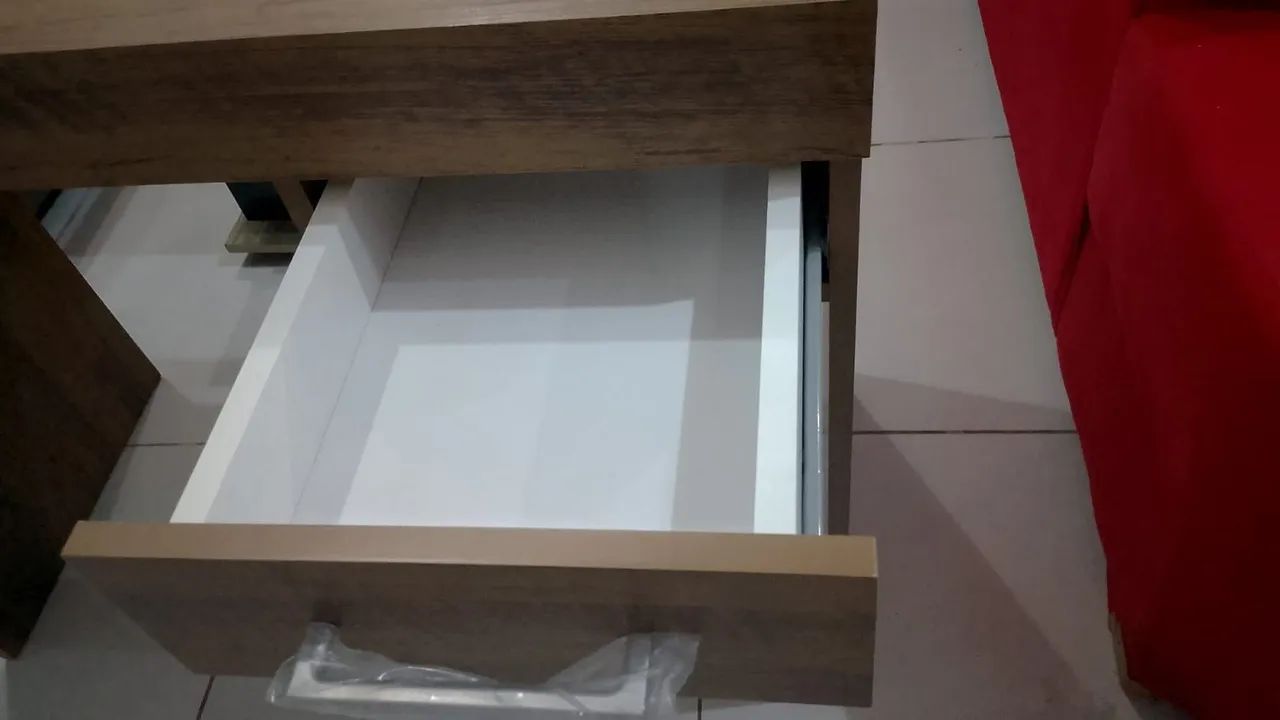 Escrivaninha com Gaveta entrega e montagem grátis chamaaaa - Foto 2