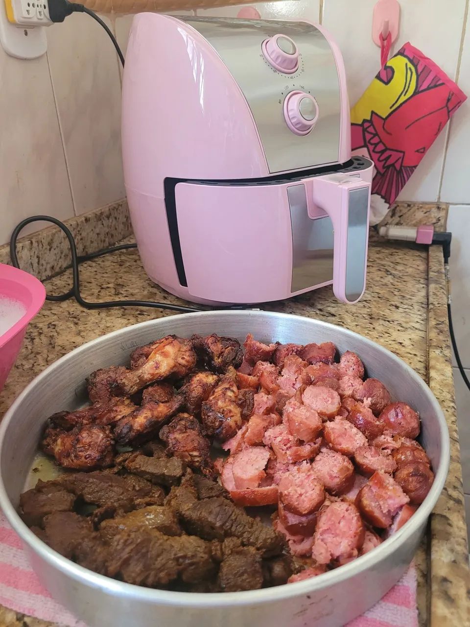 Fritadeira Elétrica Rosa - Design Moderno e Eficiente - Foto 3