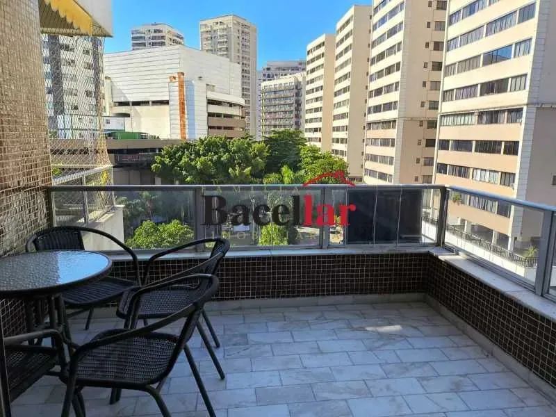 Apartamento : / Residencial / Tijuca