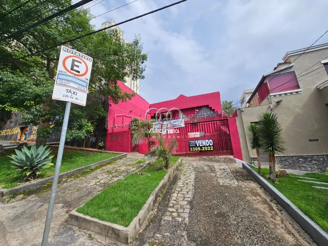 Casa Comercial à Venda - Bairro Floresta !!