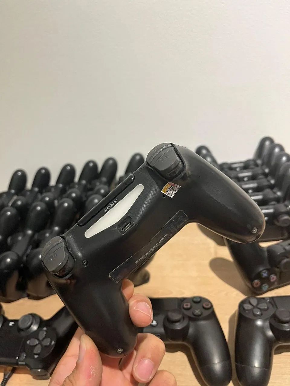 PROMOTION Original PS4 Controller Refurbished and with Warranty63824544214531121