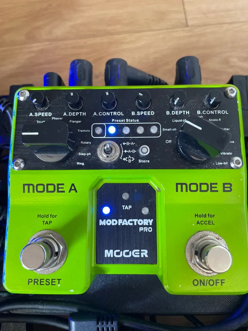 Mooer Mod Factory Pro - Pedaleira de Modulação - Instrumentos