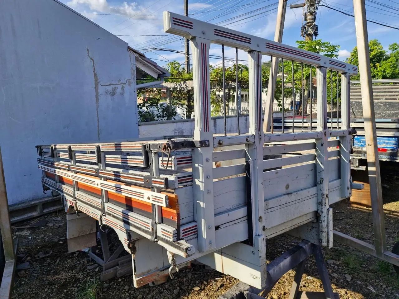 Carroceria madeira Toyota