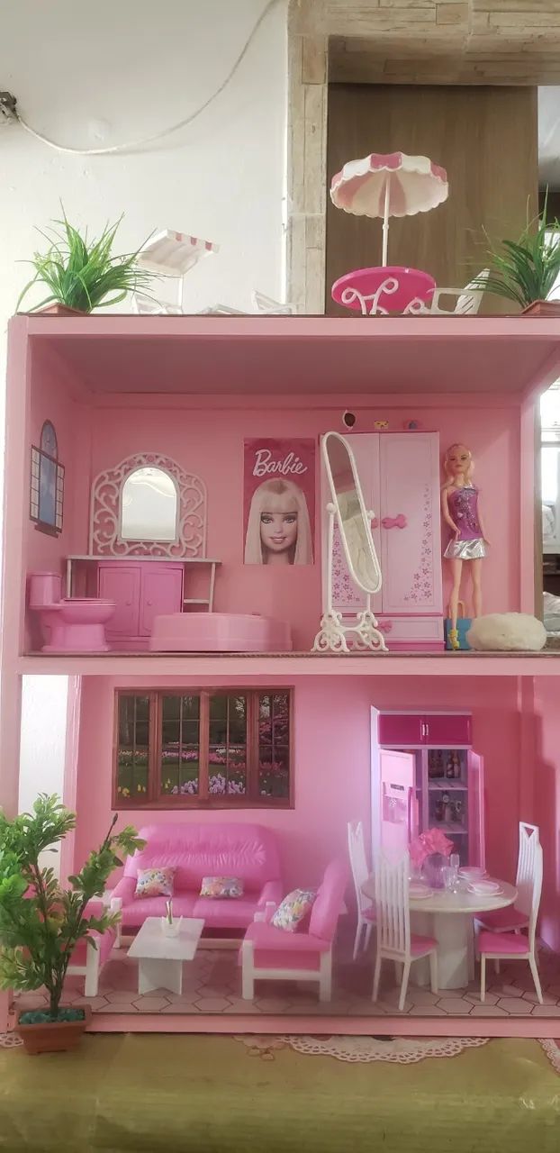 Casa da Barbie anos 90 mobiliada Completa Brinquedos e Jogos