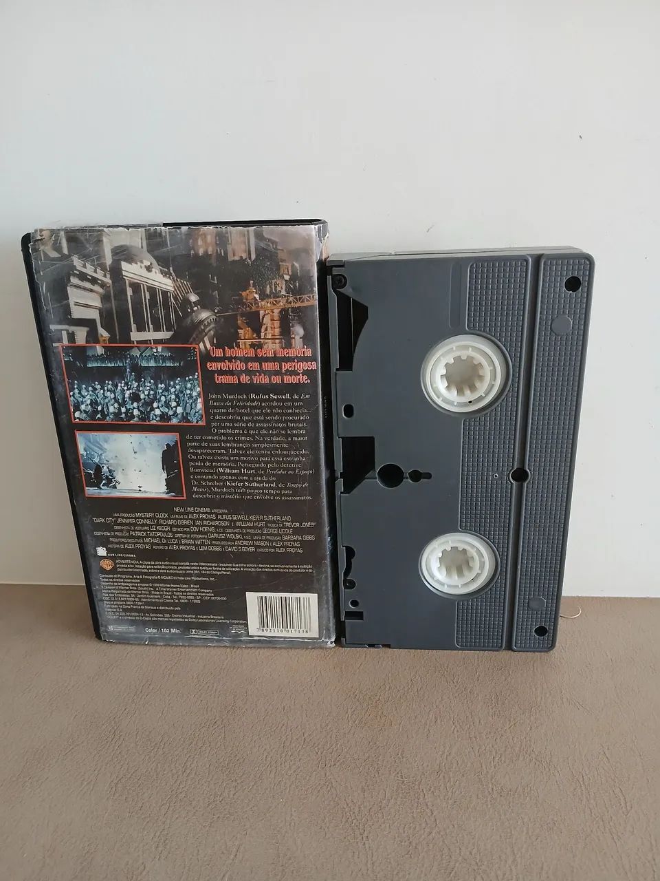 Cidade das Sombras - VHS - Dublado - Foto 2