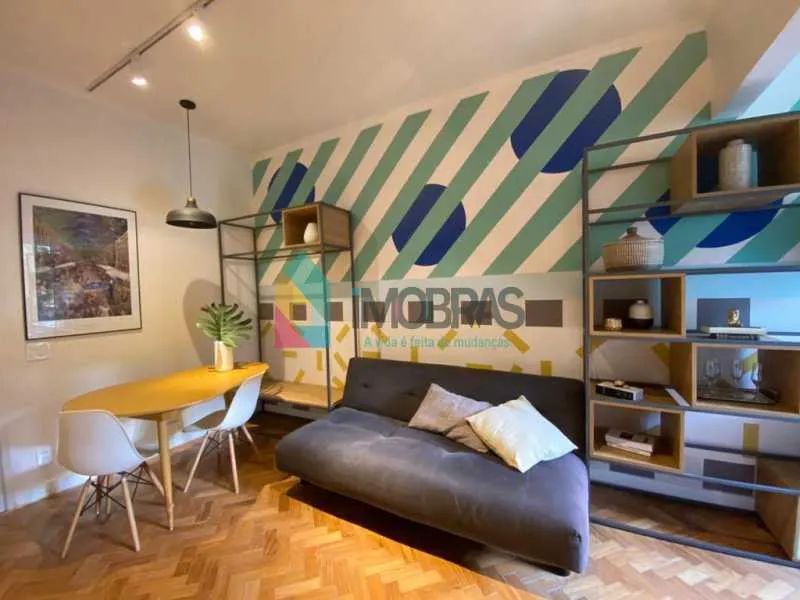 Apartamento : Padrão / Residencial / Leme