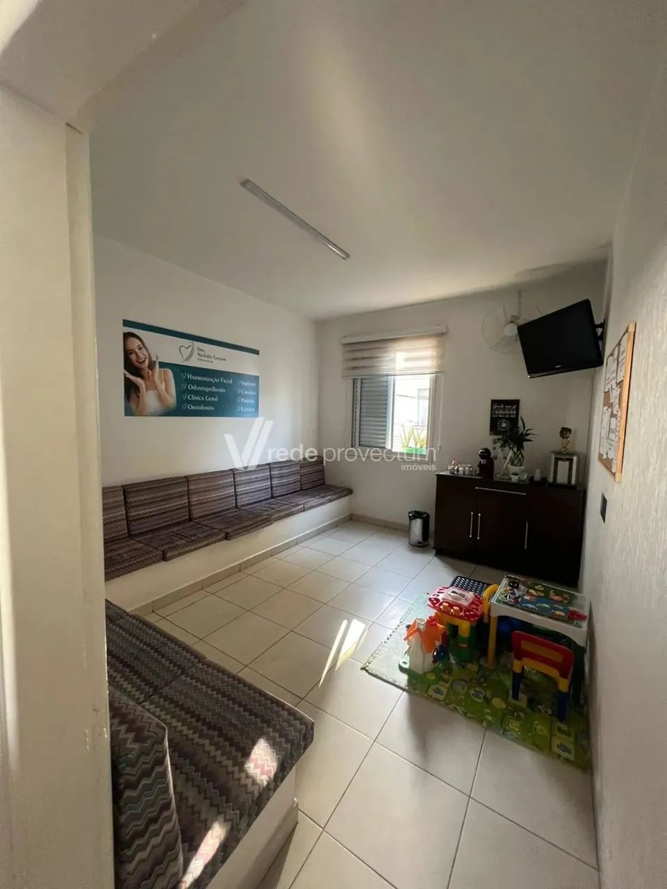 Sala para locação no Centro de Valinhos com 120 m²