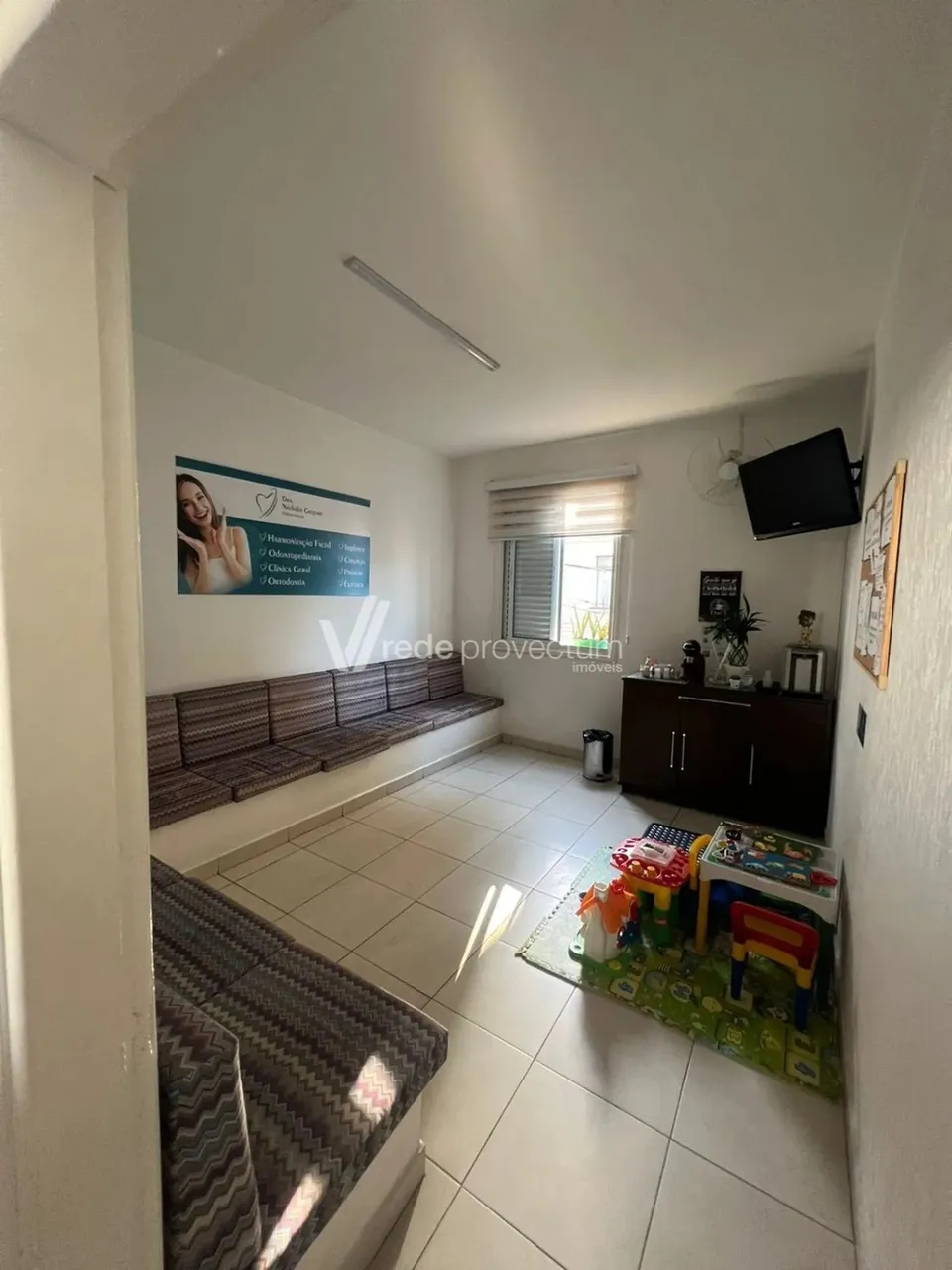Sala para locação no Centro de Valinhos com 120 m²