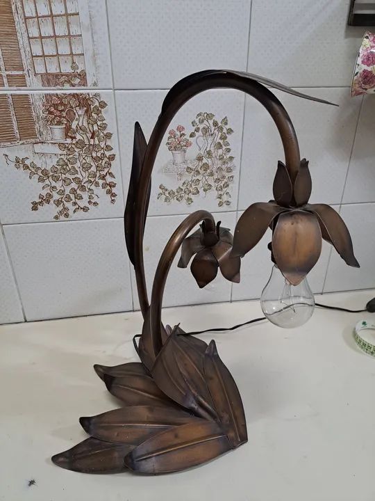 Abajour  em Metal com Flores - Foto 6