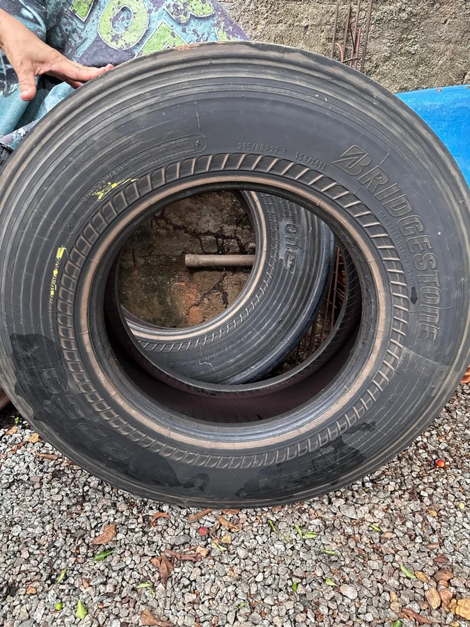 Pneu Bridgestone 295/60R22.5 154/149L