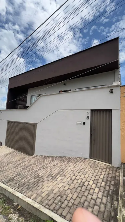 Casa a venda próximo ao novo Fórum em Varginha-MG