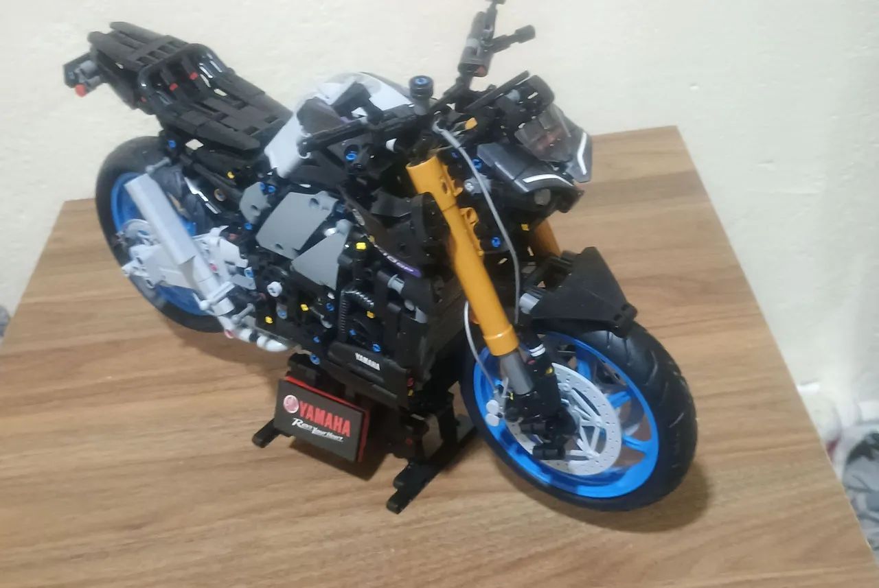YAMAHA MT10 "LEGO GENERICO" - Foto 2