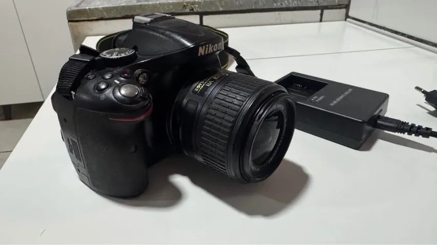 Câmera Nikon 5200 + Carregador - Foto 2