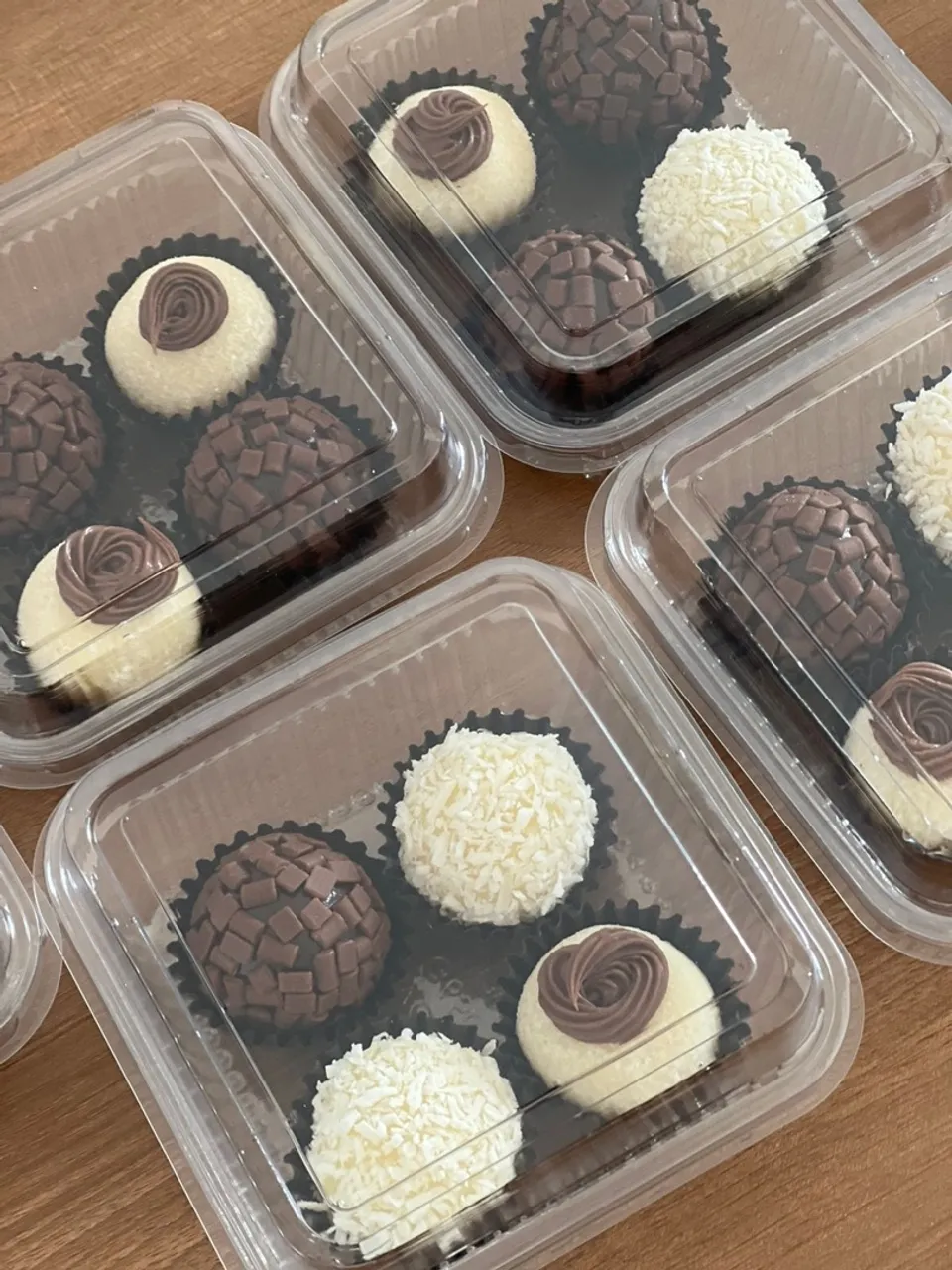 Vende-se brigadeiros goumet