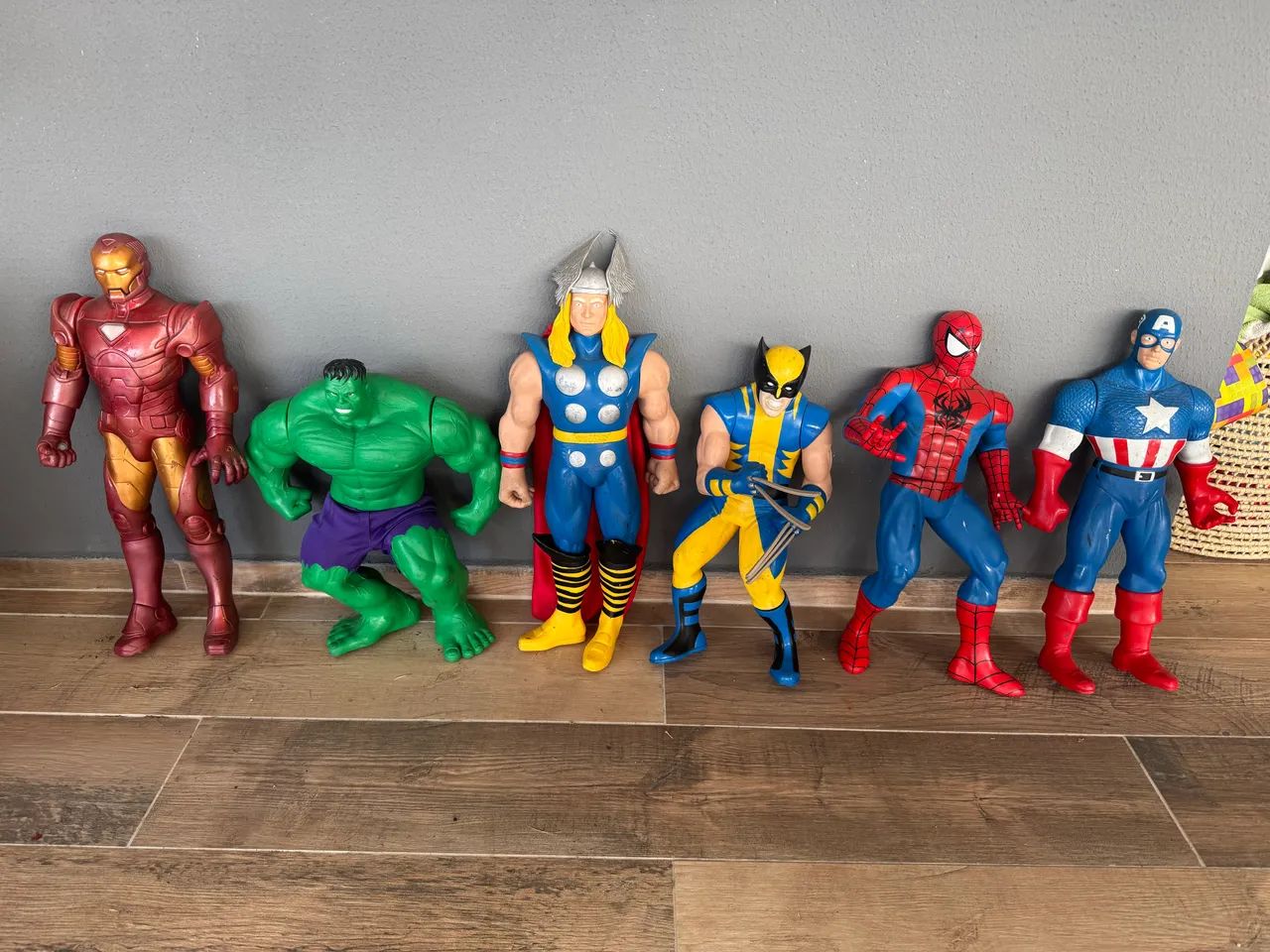 Coleção Marvel bonecos Gigantes