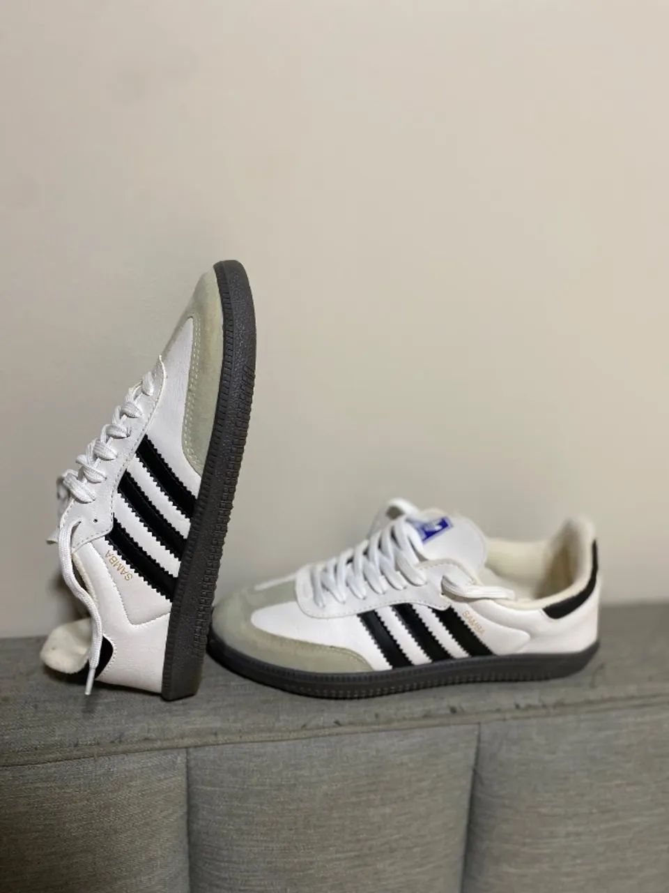 Vendo um sapato adidas primeira linha réplica do original