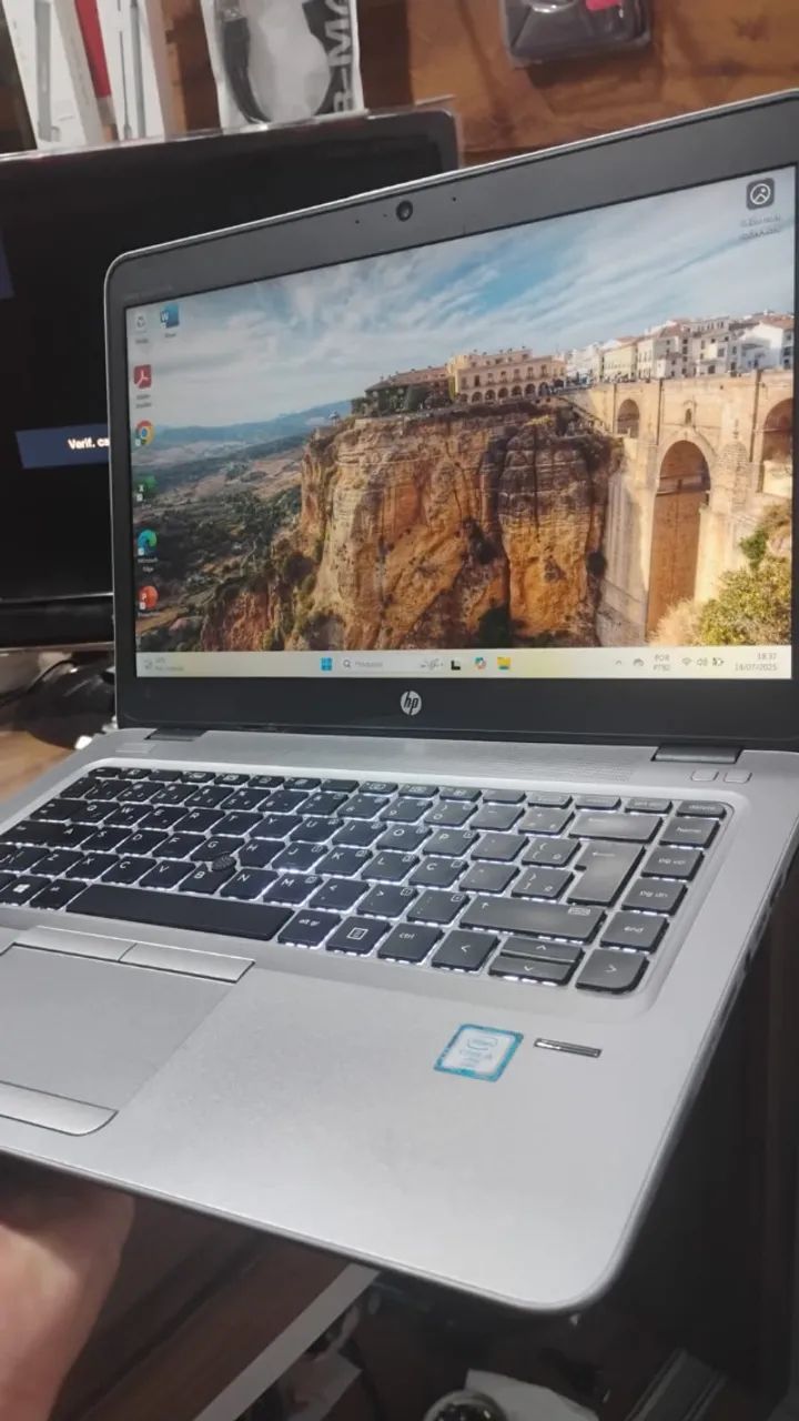 Notebook  Hp i5 sexta com ssd ( pra escritorio ou faculdade)