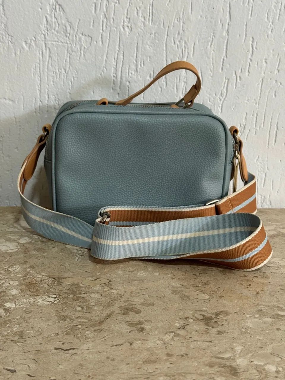 Bolsa Arezzo Azul com Alça de Listras de couro - Foto 5