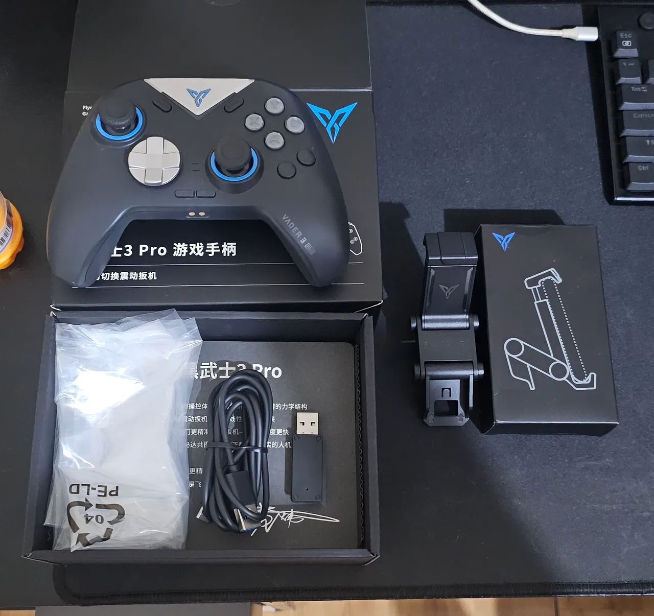 Flydigi Vader 3 Pro Com Suporte Para Celular - Peças e Acessórios