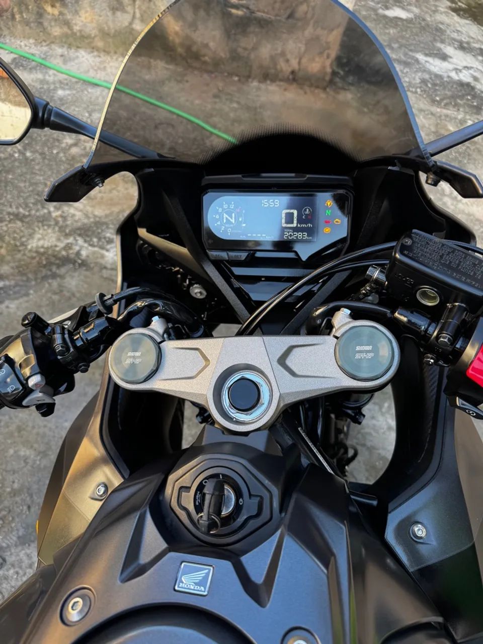 CBR650R Cinza 2023 - Foto 5