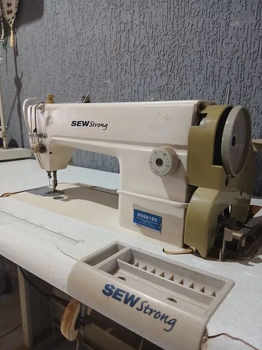 Máquina de costura industrial reta Bew Strong - Foto 2