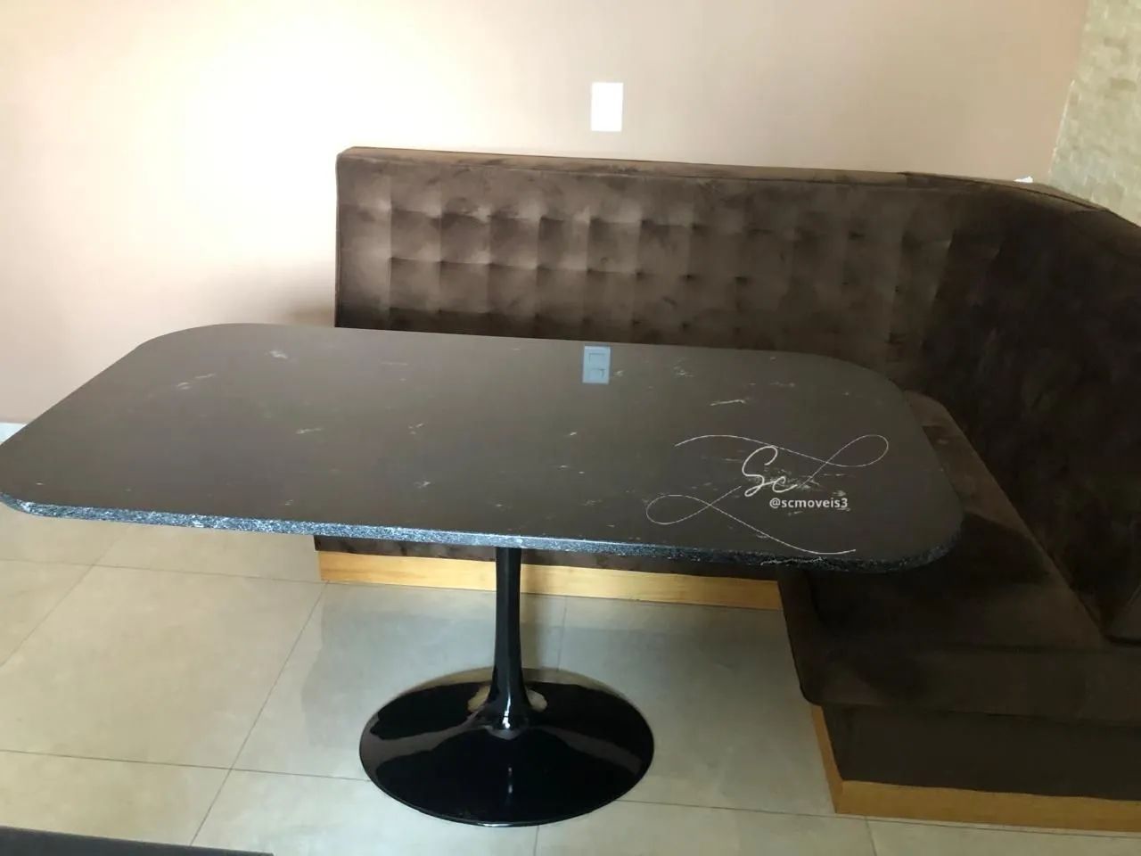 Mesa saarinen em Granito com Base Preta - Foto 2