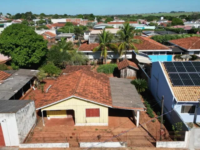 "Preço de ocasião" Casa de 03 dorms. no Centro de Ouro Verde Int. de S.p