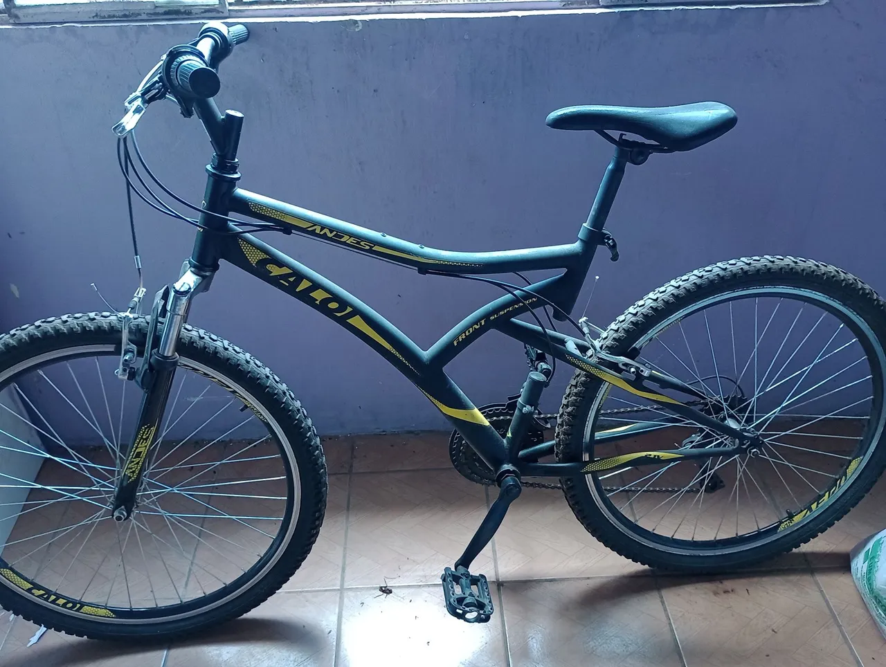 Bicicleta Caloi Ar26 com marcha ótimo estado menos de 1 ano de uso!