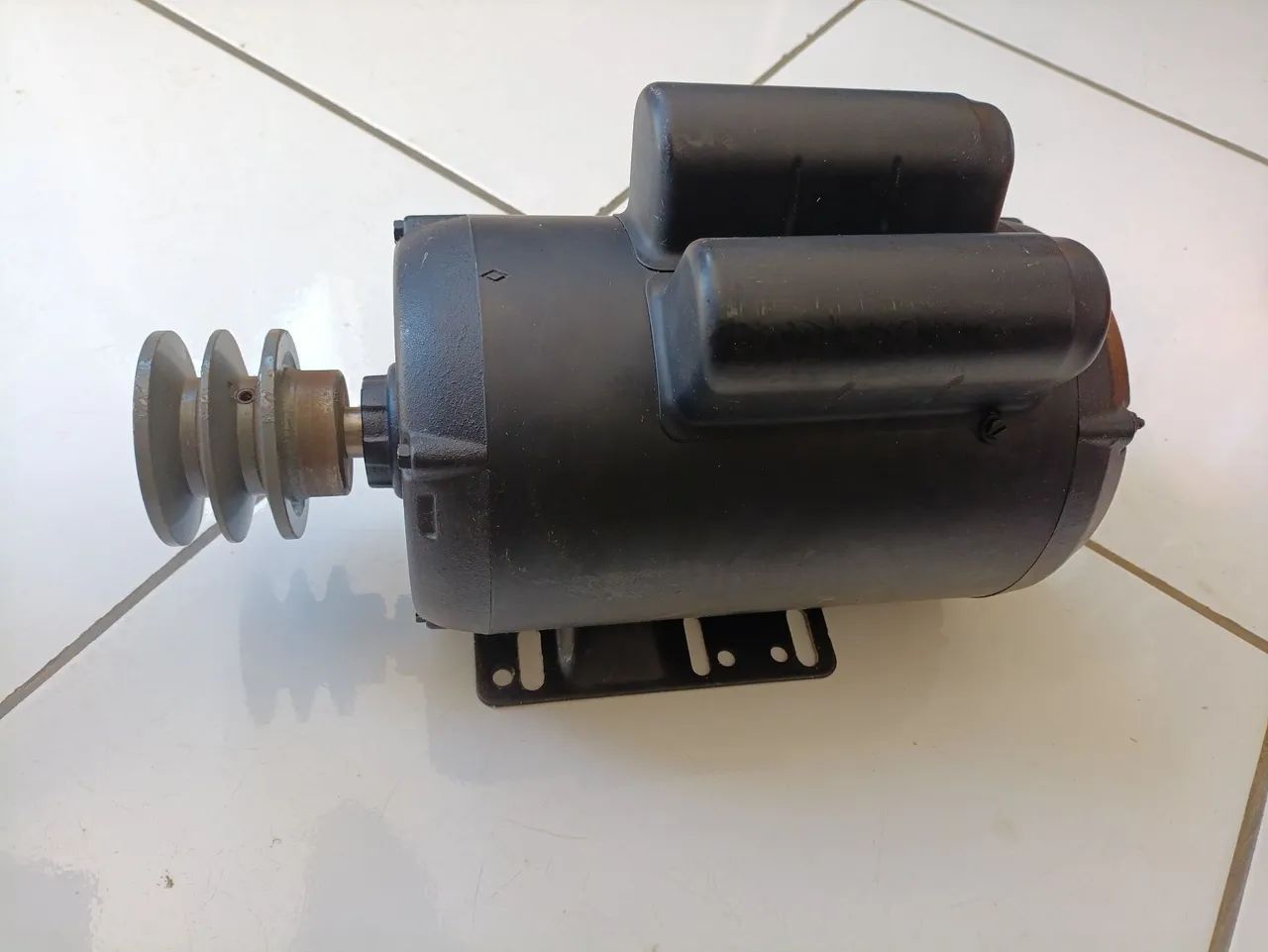 Motor monofásico WEG 3 CV - Foto 3