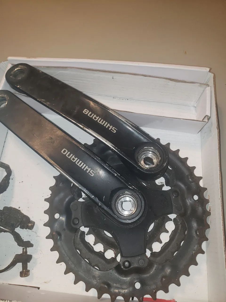 Pedivela triplo Shimano touney usado para bike. - Foto 2