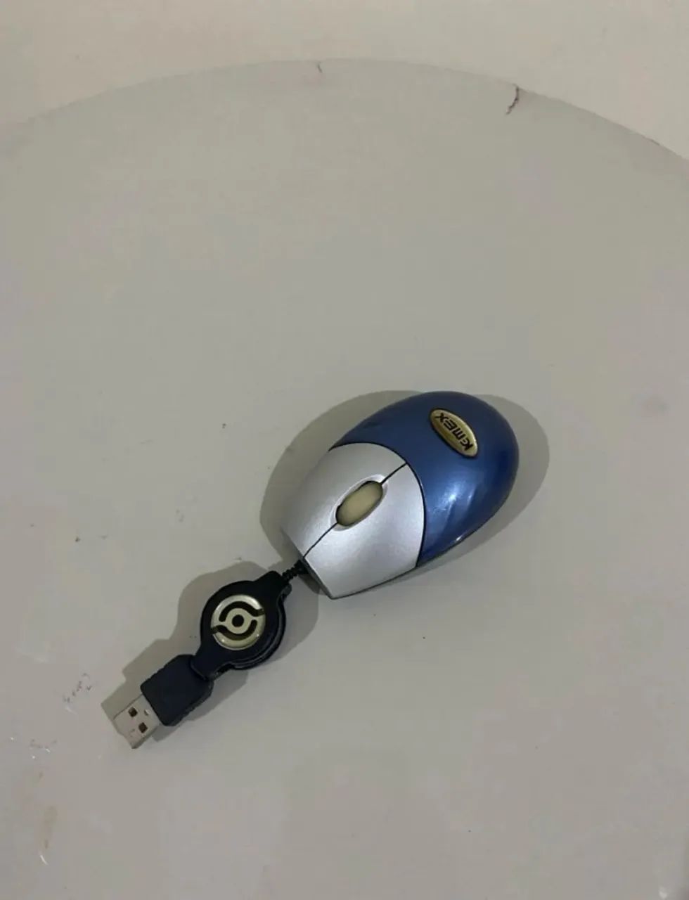 Mouse com fio retrátil