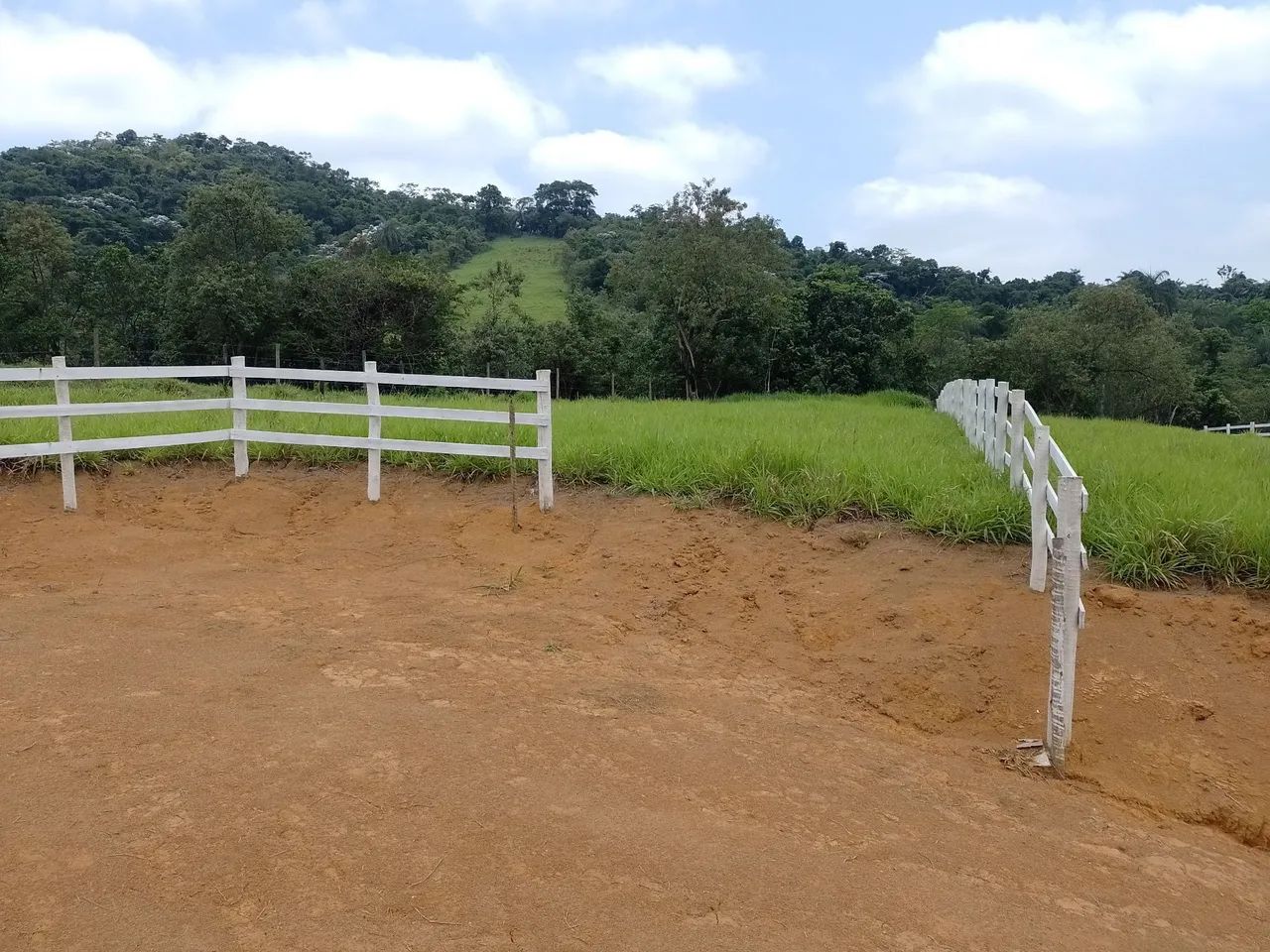 Vende-se chácara em XERÉM com 1mil M2, loteamento com apenas 9 chácaras.  - Foto 2